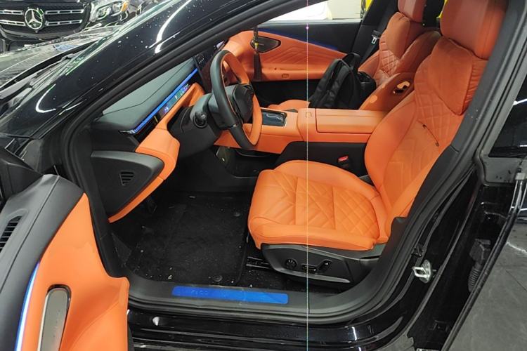 Used Lynk & Co 10 EM-P 2025 Facelifted Model 240 All-Wheel Drive Ultra Driver Seat