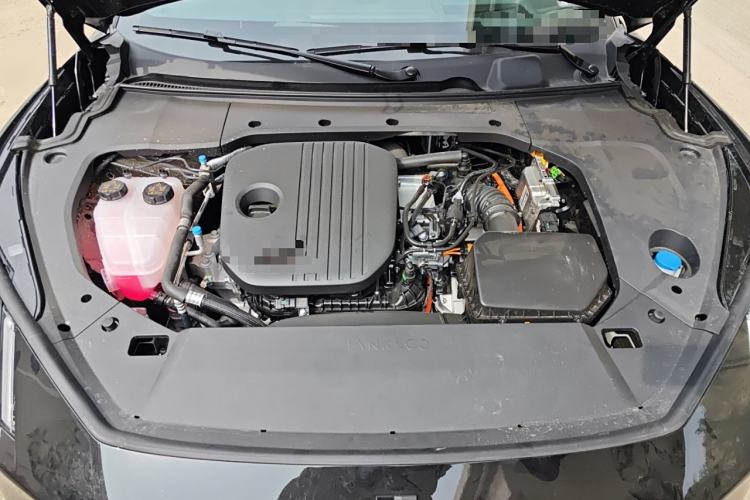 Used Lynk & Co 10 EM-P 2025 Model 240 Four-Wheel Drive Ultra Engine Bay