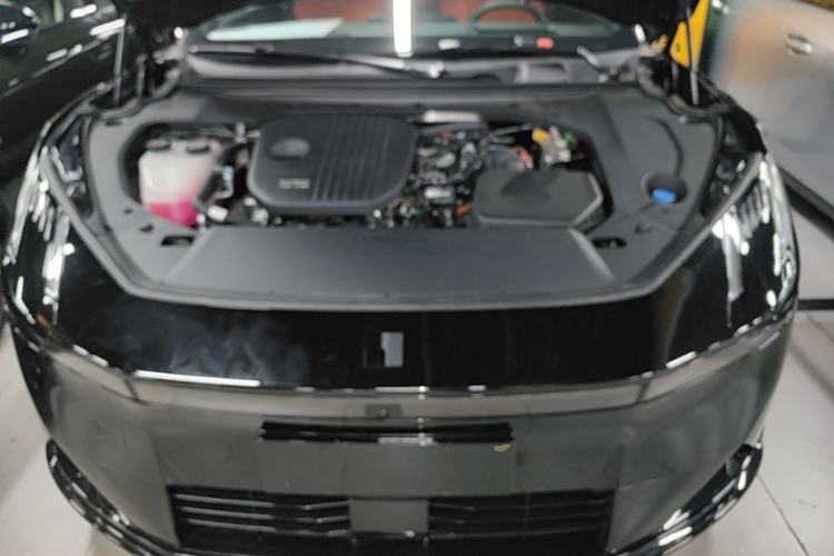 Used Lynk & Co 10 EM-P 2025 Model 240 Four-Wheel Drive Ultra Engine Bay