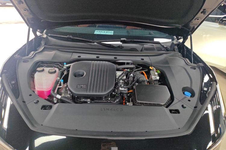 Used Lynk & Co 10 EM-P 2025 Model 120 Four-Wheel Drive Ultra Engine Bay