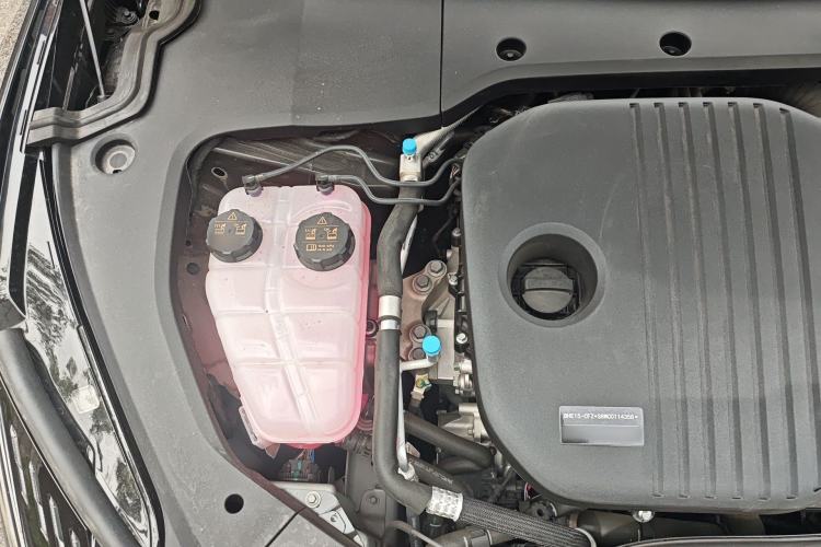 Used Lynk & Co 10 EM-P 2025 Model 240 Four-Wheel Drive Ultra Engine Bay Right