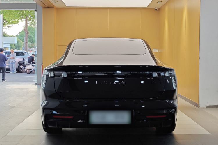 Used Lynk & Co 10 EM-P 2025 Model 240 Four-Wheel Drive Ultra Exterior 10