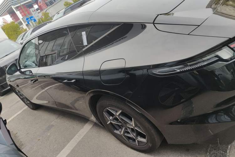 Used Lynk & Co 10 EM-P 2025 Model 120 Four-Wheel Drive Ultra Exterior 3