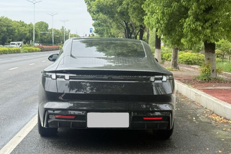 Used Lynk & Co 10 EM-P 2025 Model 120 Four-Wheel Drive Ultra Exterior 3