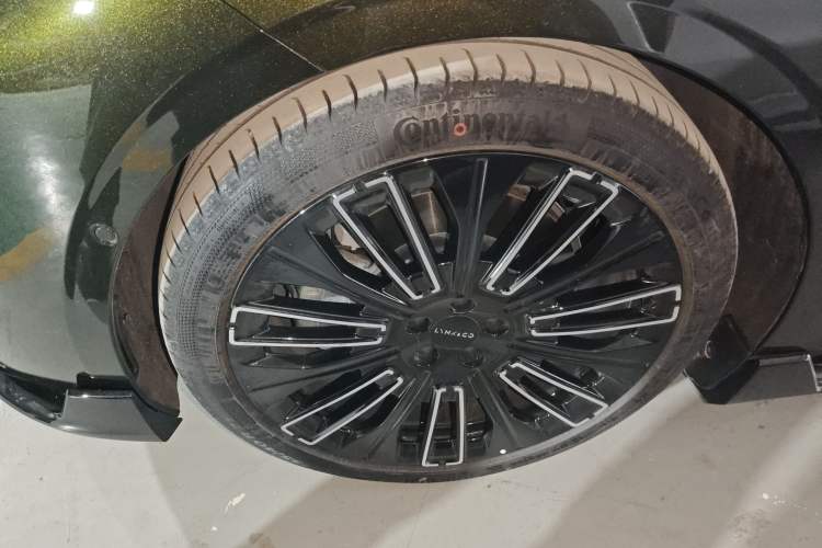 Used Lynk & Co 10 EM-P 2025 Model 240 All-Wheel Drive Ultra—Sport Edition Exterior 7