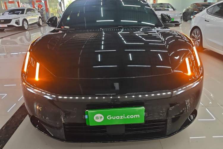 Used Lynk & Co 10 EM-P 2025 Facelifted Model 240 All-Wheel Drive Ultra Front