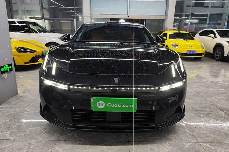 Used Lynk & Co 10 EM-P 2025 Facelifted Model 240 All-Wheel Drive Ultra Front