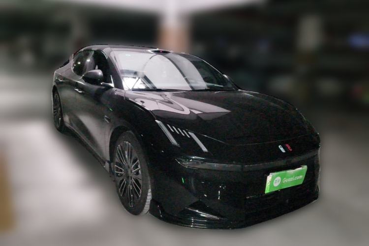 Used Lynk & Co 10 EM-P 2025 Model 240 All-Wheel Drive Ultra—Sport Edition Front Right 45 Deg