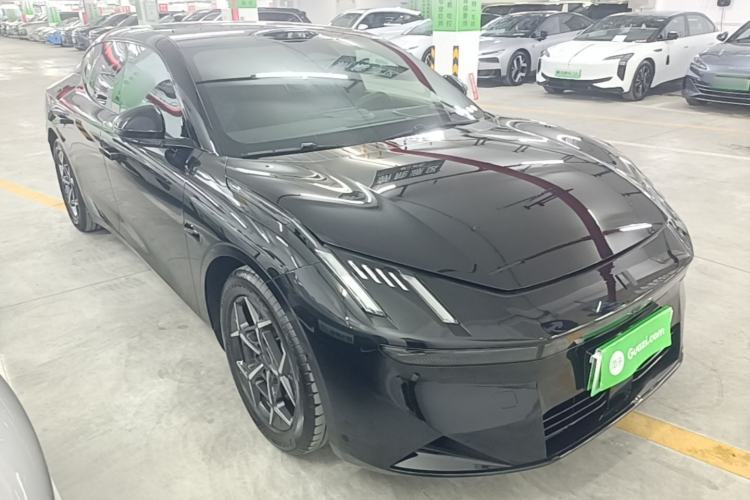 Used Lynk & Co 10 EM-P 2025 Facelifted Model 120 All-Wheel Drive Ultra Front Right 45 Deg