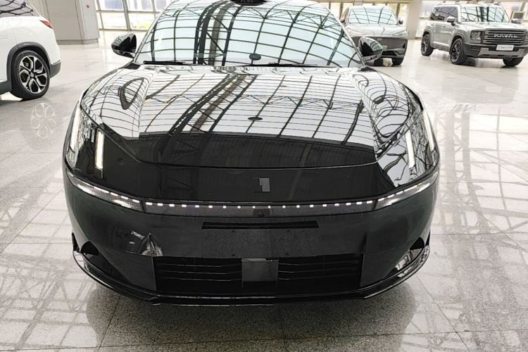Used Lynk & Co 10 EM-P 2025 Model 240 Four-Wheel Drive Ultra Front