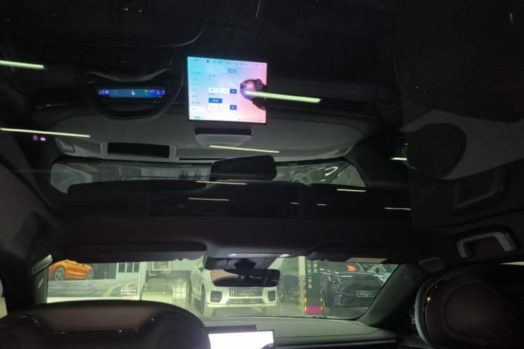 Used Lynk & Co 10 EM-P 2025 Facelifted Model 240 All-Wheel Drive Ultra Headliner