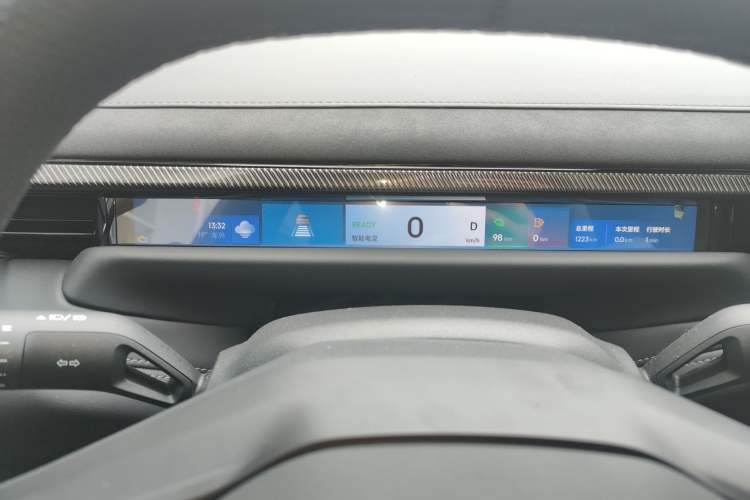 Used Lynk & Co 10 EM-P 2025 Model 120 Four-Wheel Drive Ultra Instrument Cluster
