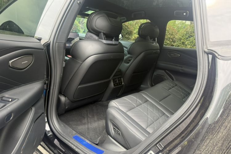 Used Lynk & Co 10 EM-P 2025 Model 120 Four-Wheel Drive Ultra Interior 1
