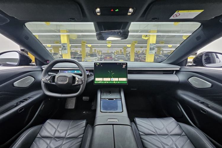 Used Lynk & Co 10 EM-P 2025 Model 120 Four-Wheel Drive Ultra Interior 2