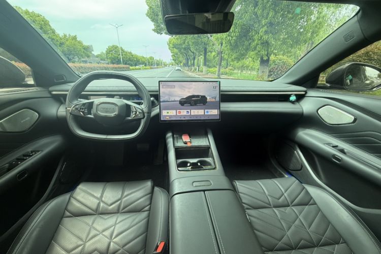 Used Lynk & Co 10 EM-P 2025 Model 120 Four-Wheel Drive Ultra Interior 3