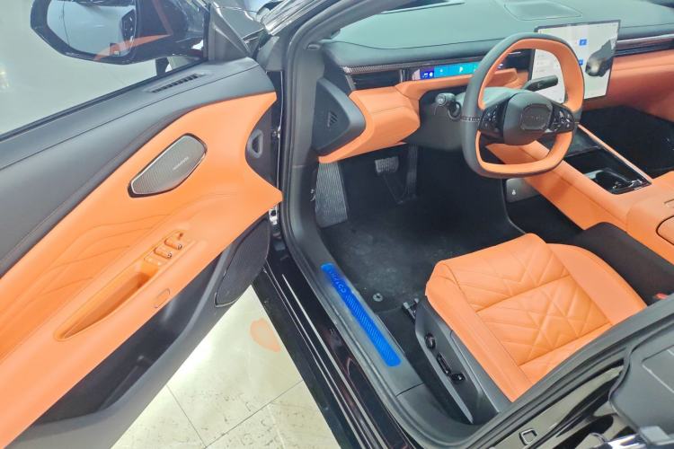 Used Lynk & Co 10 EM-P 2025 Model 120 Four-Wheel Drive Ultra Interior 3