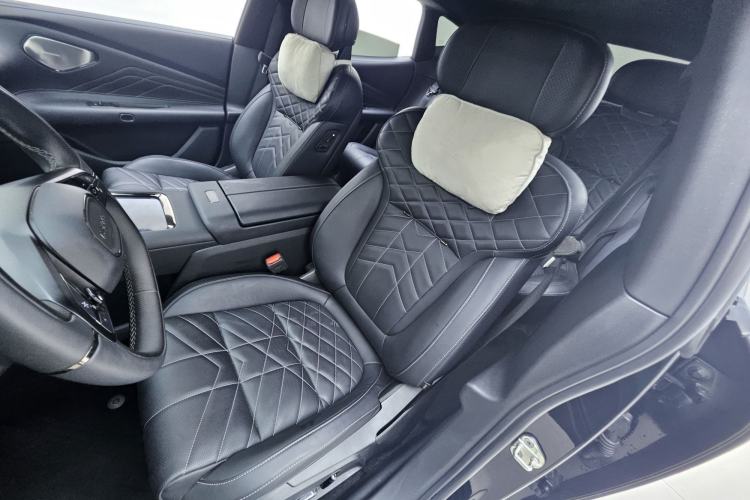 Used Lynk & Co 10 EM-P 2025 Model 120 Four-Wheel Drive Ultra Interior 5