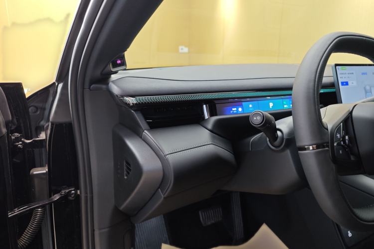 Used Lynk & Co 10 EM-P 2025 Model 240 Four-Wheel Drive Ultra Interior 6