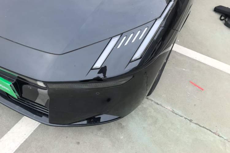 Used Lynk & Co 10 EM-P 2025 Model 120 Four-Wheel Drive Ultra Left Front Headlight