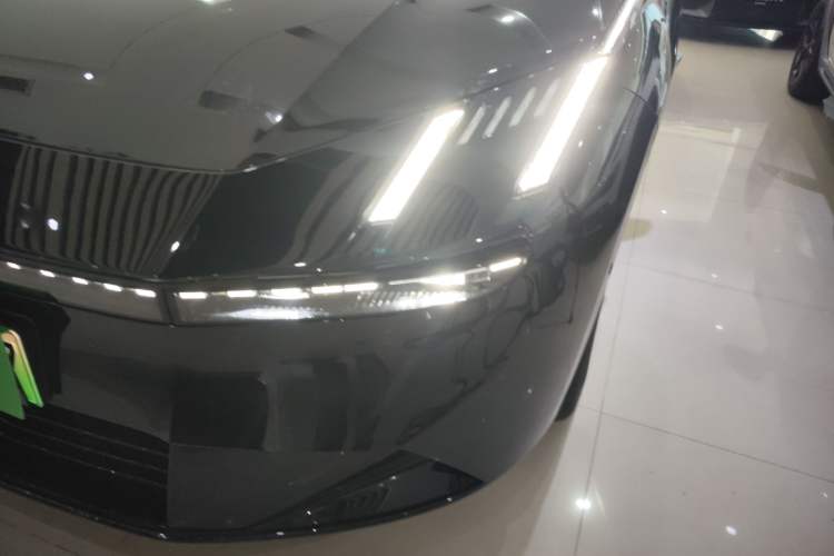 Used Lynk & Co 10 EM-P 2025 Model 120 Four-Wheel Drive Ultra Left Front Headlight