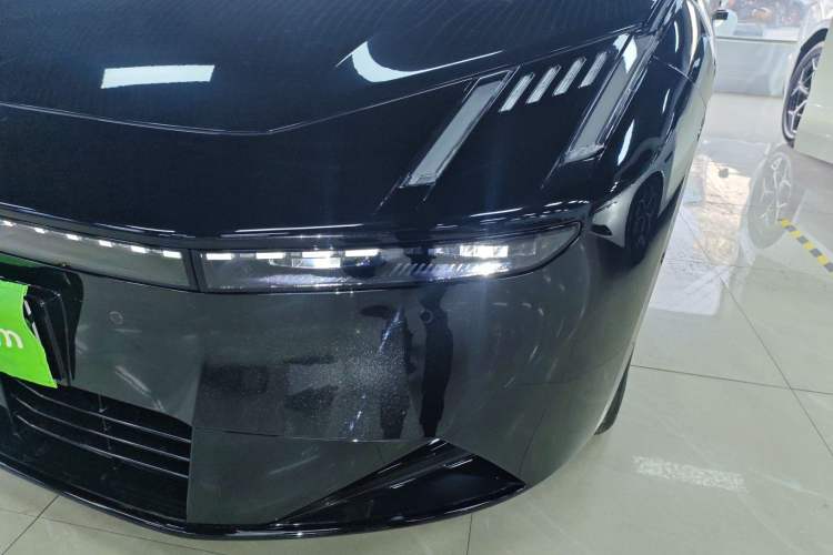 Used Lynk & Co 10 EM-P 2025 Model 120 Four-Wheel Drive Ultra Left Front Headlight