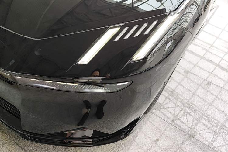 Used Lynk & Co 10 EM-P 2025 Model 240 Four-Wheel Drive Ultra Left Front Headlight
