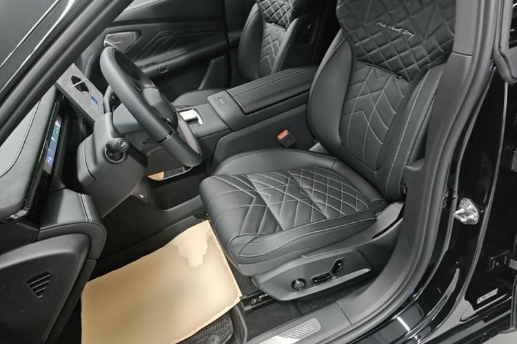Used Lynk & Co 10 EM-P 2025 Model 120 Four-Wheel Drive Ultra Left Front Seat