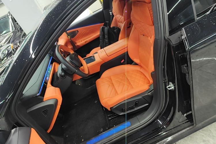 Used Lynk & Co 10 EM-P 2025 Facelifted Model 240 All-Wheel Drive Ultra Left Front Seat