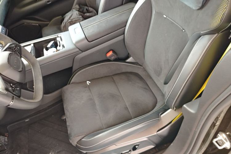 Used Lynk & Co 10 EM-P 2025 Model 240 All-Wheel Drive Ultra—Sport Edition Left Front Seat