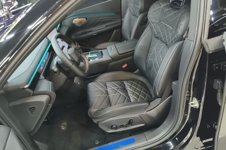 Used Lynk & Co 10 EM-P 2025 Model 120 Four-Wheel Drive Ultra Left Front Seat