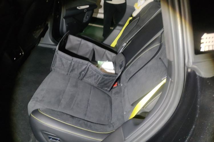 Used Lynk & Co 10 EM-P 2025 Model 240 All-Wheel Drive Ultra—Sport Edition Left Rear Seat