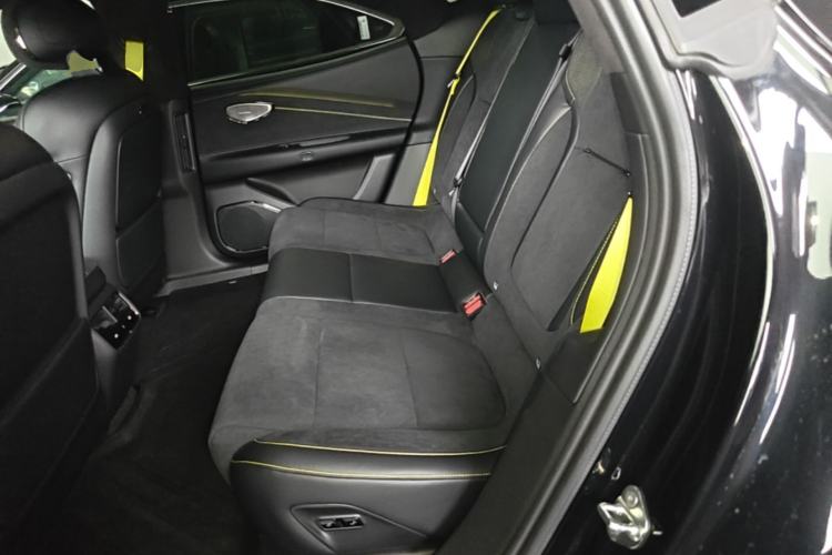 Used Lynk & Co 10 EM-P 2025 Model 240 All-Wheel Drive Ultra—Sport Edition Left Rear Seat
