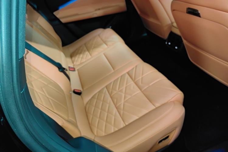 Used Lynk & Co 10 EM-P 2025 Model 240 Four-Wheel Drive Ultra Left Rear Seat
