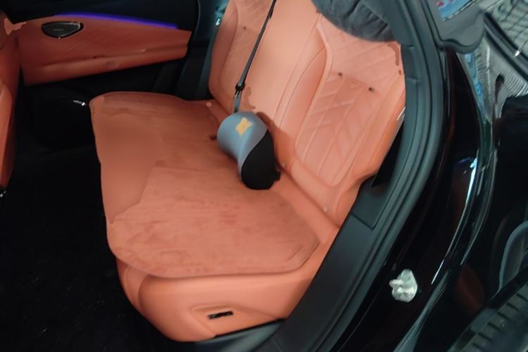 Used Lynk & Co 10 EM-P 2025 Model 240 Four-Wheel Drive Ultra Left Rear Seat