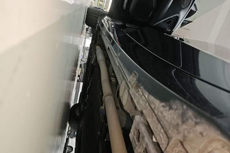 Used Lynk & Co 10 EM-P 2025 Model 120 Four-Wheel Drive Ultra Left Side Sill