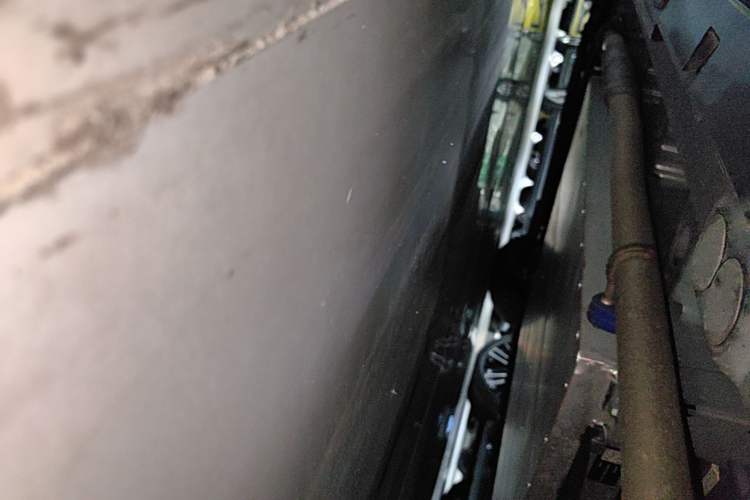 Used Lynk & Co 10 EM-P 2025 Model 240 Four-Wheel Drive Ultra Left Side Sill