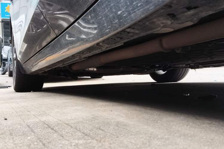 Used Lynk & Co 10 EM-P 2025 Model 120 Four-Wheel Drive Ultra Left Side Sill
