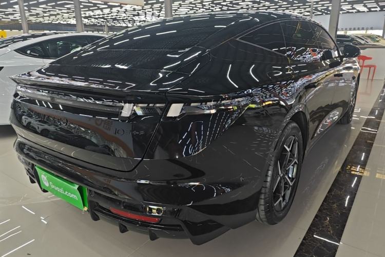 Used Lynk & Co 10 EM-P 2025 Facelifted Model 240 All-Wheel Drive Ultra Rear Right 45 Deg
