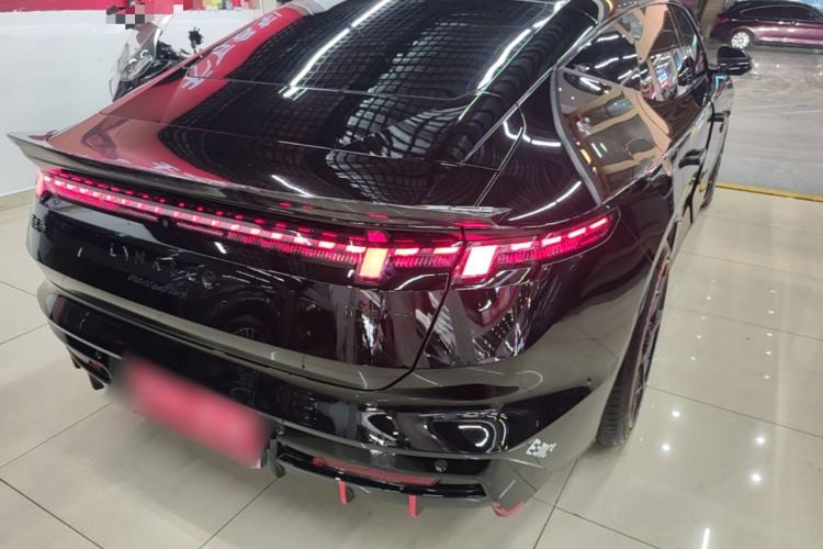 Used Lynk & Co 10 EM-P 2025 Model 240 All-Wheel Drive Ultra—Sport Edition Rear Right 45 Deg