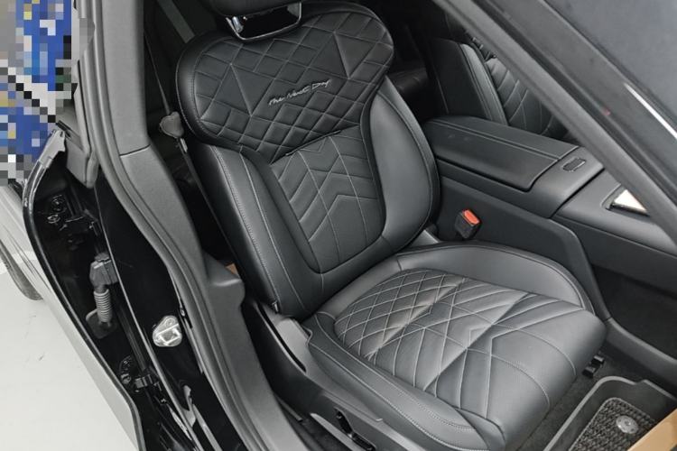 Used Lynk & Co 10 EM-P 2025 Model 120 Four-Wheel Drive Ultra Right Front Seat