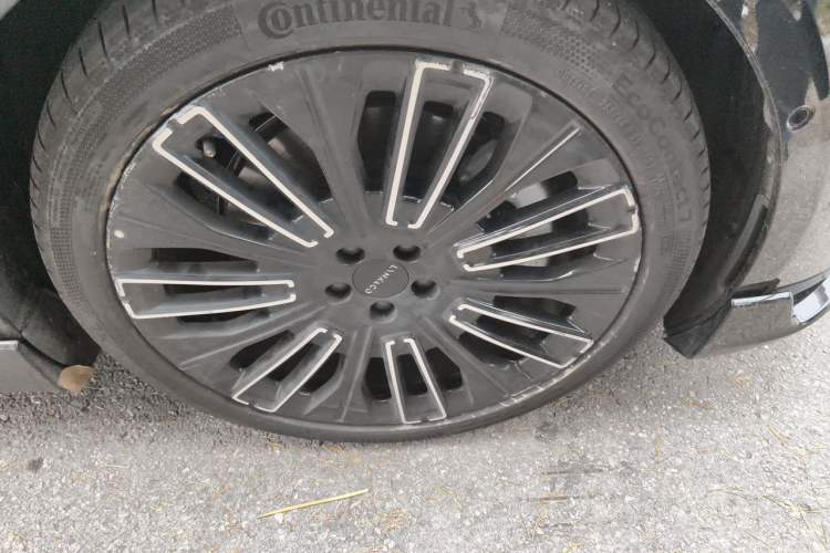 Used Lynk & Co 10 EM-P 2025 Model 120 Four-Wheel Drive Ultra Right Front Wheel Hub