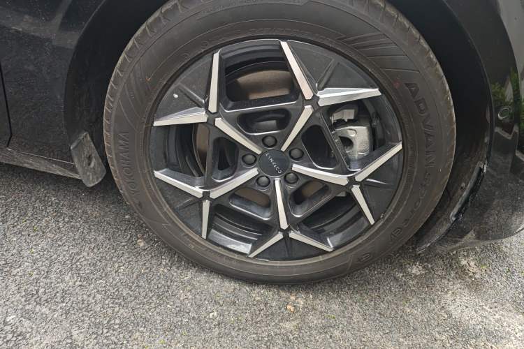 Used Lynk & Co 10 EM-P 2025 Model 240 Four-Wheel Drive Ultra Right Front Wheel Hub