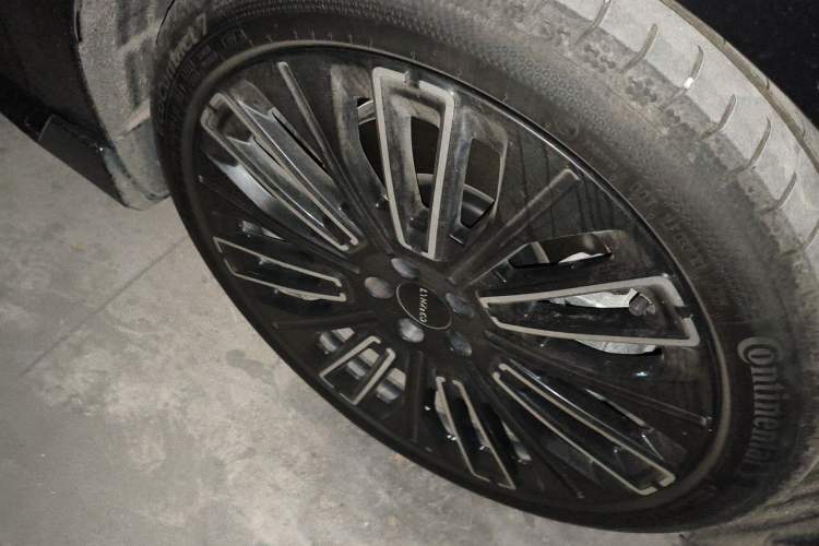 Used Lynk & Co 10 EM-P 2025 Model 240 Four-Wheel Drive Ultra Right Front Wheel Hub