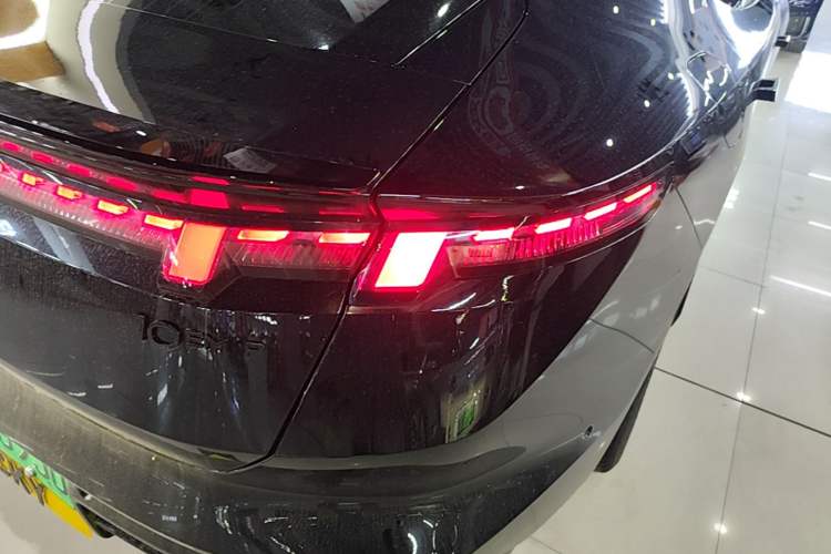 Used Lynk & Co 10 EM-P 2025 Facelifted Model 120 All-Wheel Drive Ultra Right Rear Taillight