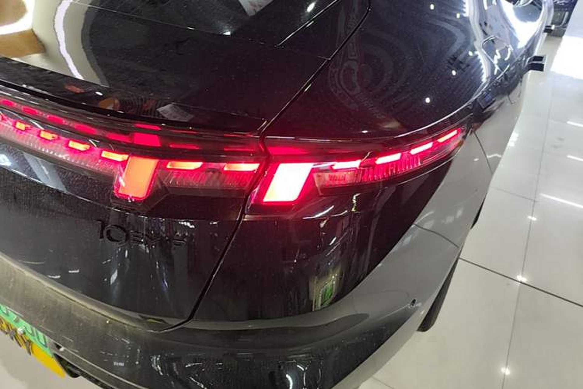 Used Lynk & Co 10 EM-P 2025 Facelifted Model 120 All-Wheel Drive Ultra Right Rear Taillight