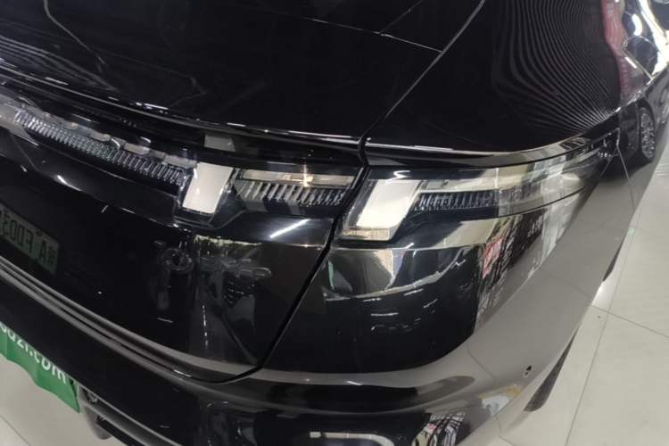 Used Lynk & Co 10 EM-P 2025 Model 120 Four-Wheel Drive Ultra Right Rear Taillight
