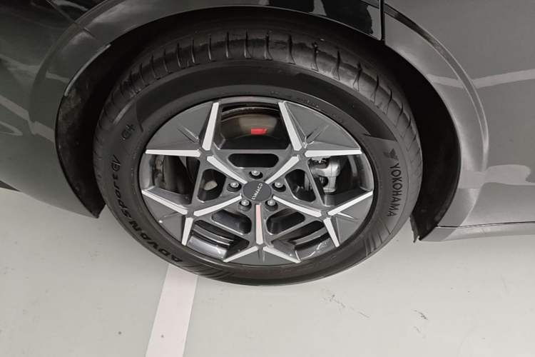 Used Lynk & Co 10 EM-P 2025 Model 120 Four-Wheel Drive Ultra Right Rear Wheel Hub