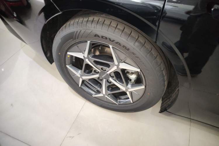 Used Lynk & Co 10 EM-P 2025 Model 120 Four-Wheel Drive Ultra Right Rear Wheel Hub