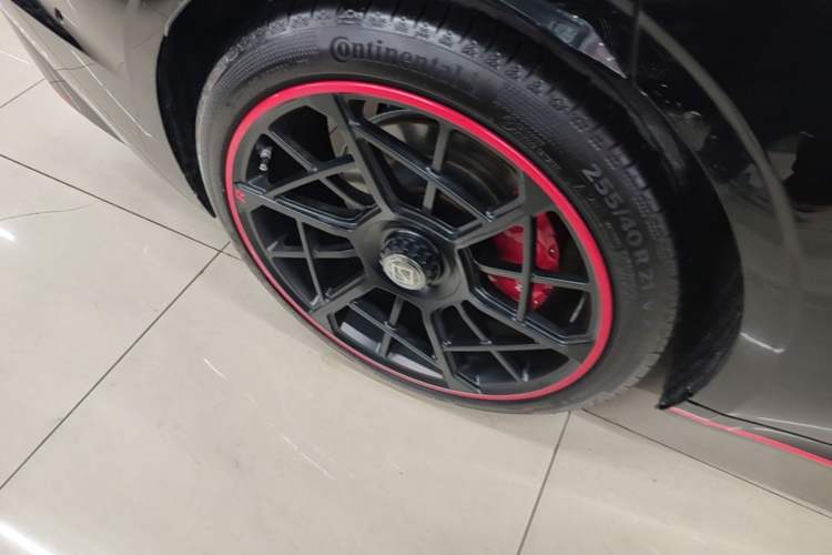 Used Lynk & Co 10 EM-P 2025 Model 240 All-Wheel Drive Ultra—Sport Edition Right Rear Wheel Hub