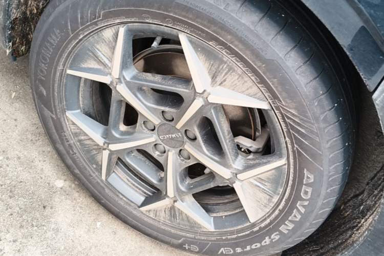 Used Lynk & Co 10 EM-P 2025 Model 120 Four-Wheel Drive Ultra Right Rear Wheel Hub